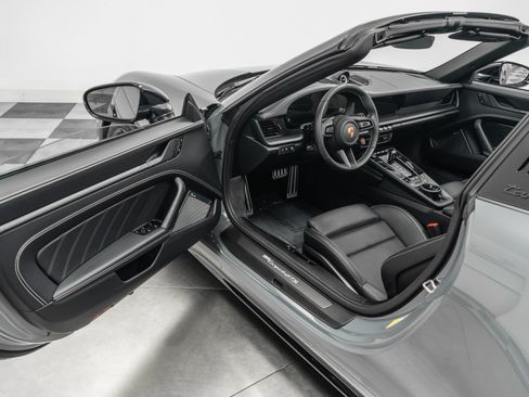 Used 2026 Porsche 911 Targa 4 GTS AWD/4WD image 23