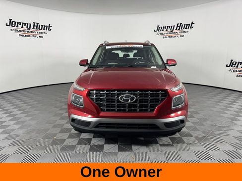 Used 2025 Hyundai Venue SEL image 5