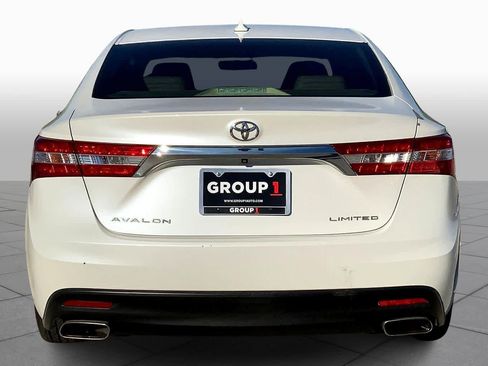 Used 2014 Toyota Avalon Limited image 4