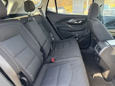 Used 2023 GMC Terrain SLE w/ Driver Convenience Package image 11