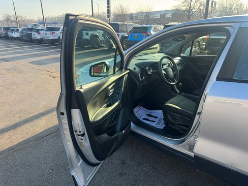 Used 2017 Chevrolet Trax LS image 13