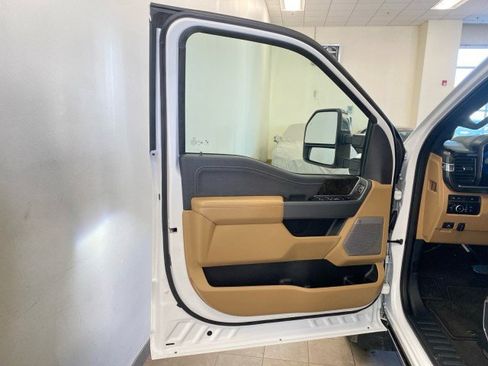 Certified 2024 Ford F350 Lariat w/ Lariat Ultimate Package image 16