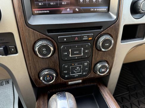 Used 2013 Ford F150 Lariat w/ Mid Equipment Group RWD image 27