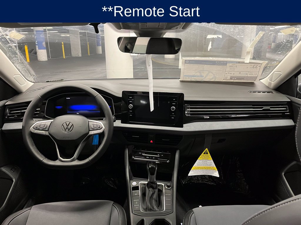 Used 2025 Volkswagen Jetta SE FWD image 7