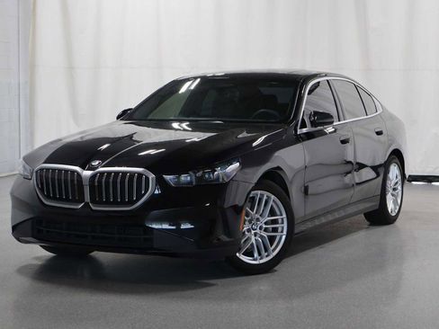 Used 2024 BMW 530i xDrive w/ Premium Package AWD/4WD image 1