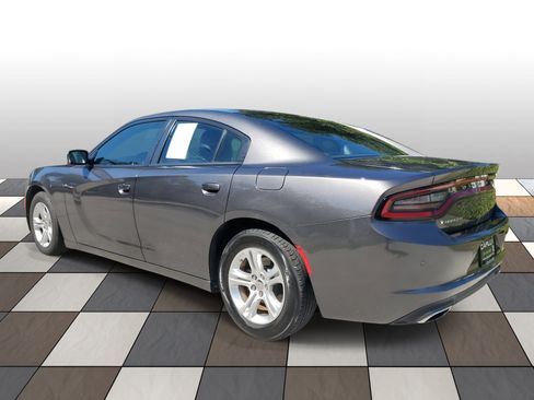 Used 2022 Dodge Charger SXT w/ Leather Interior Group image 6