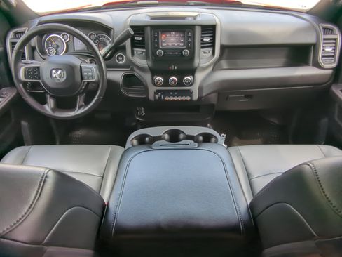 Used 2022 RAM 5500 Tradesman w/ Chrome Appearance Group RWD image 13