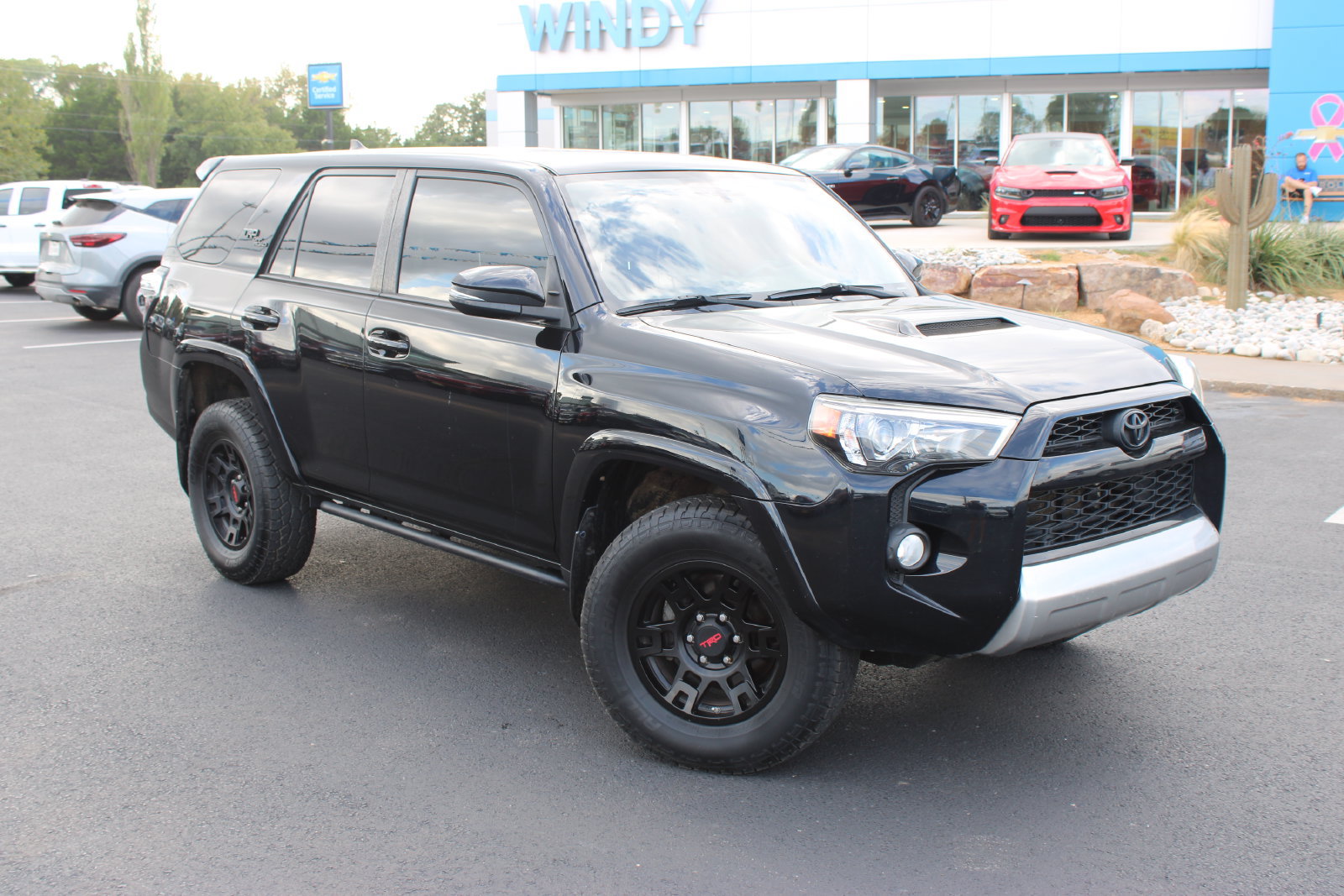 Used 2019 Toyota 4Runner TRD Off-Road Premium AWD/4WD image 2