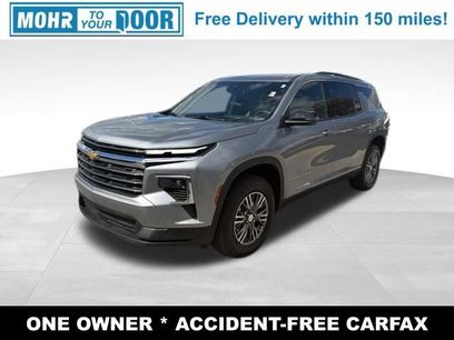 Used 2025 Chevrolet Traverse LT