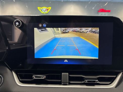 New 2026 Chevrolet Equinox LT w/ Convenience Package II FWD image 30