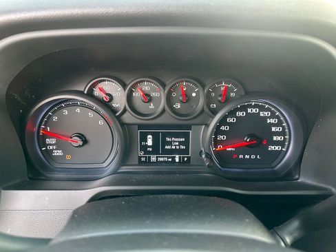 Used 2023 Chevrolet Silverado 1500 Custom image 15