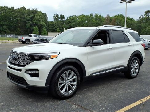 Used 2023 Ford Explorer Limited w/ Limited Technology Package AWD/4WD image 3