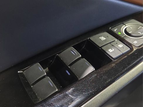 Used 2024 Lexus IS 350 F Sport RWD image 18