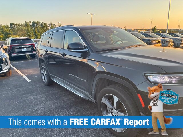Used 2023 Jeep Grand Cherokee L Limited w/ Luxury Tech Group II AWD/4WD image 2