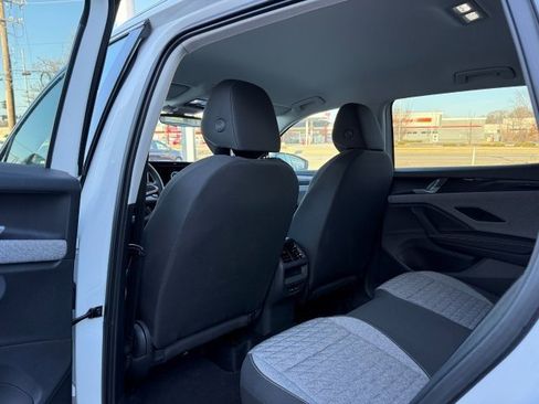 Used 2025 Volkswagen Tiguan S image 12