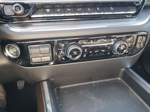 Used 2024 Chevrolet Silverado 2500 High Country w/ High Country Premium Package image 23