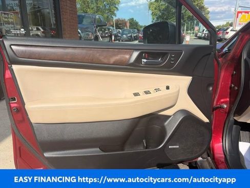 Used 2017 Subaru Outback 2.5i Limited AWD/4WD image 6