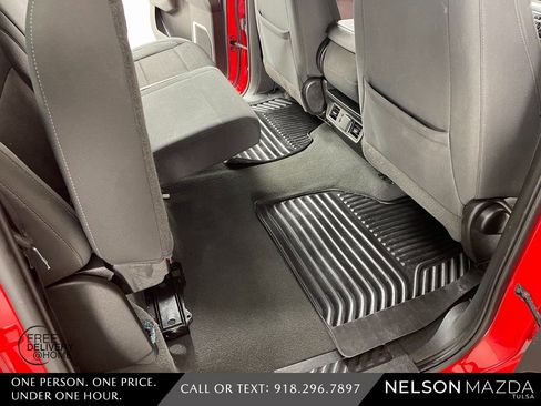 Used 2022 Chevrolet Silverado 1500 LT image 44