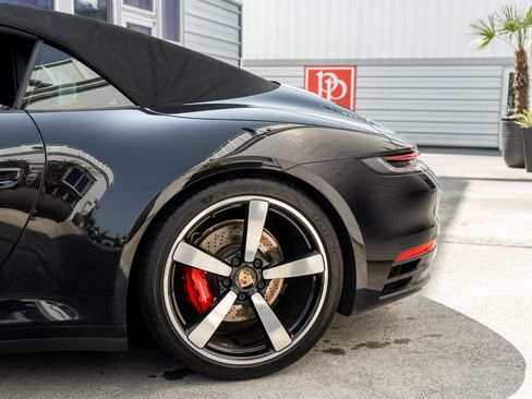 Used 2021 Porsche 911 Carrera 4S AWD/4WD image 4