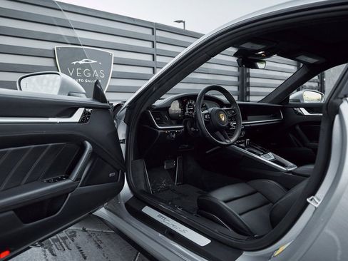 Used 2021 Porsche 911 Turbo S image 25