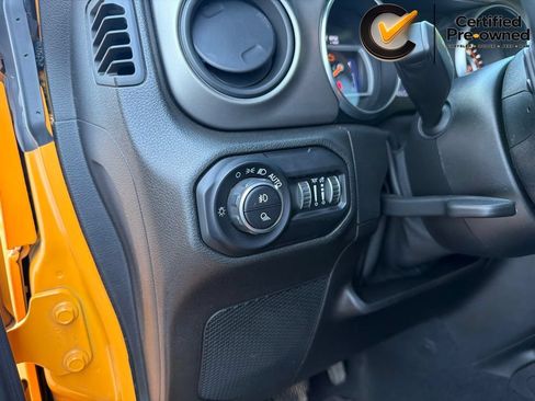 Certified 2021 Jeep Gladiator Sport AWD/4WD image 44