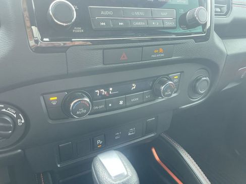 Used 2023 Nissan Frontier PRO-4X w/ Technology Package AWD/4WD image 17