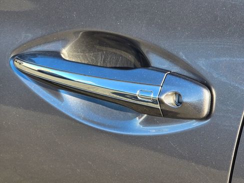 Used 2017 INFINITI Q50 3.0t Premium w/ Driver Assistance Package image 13