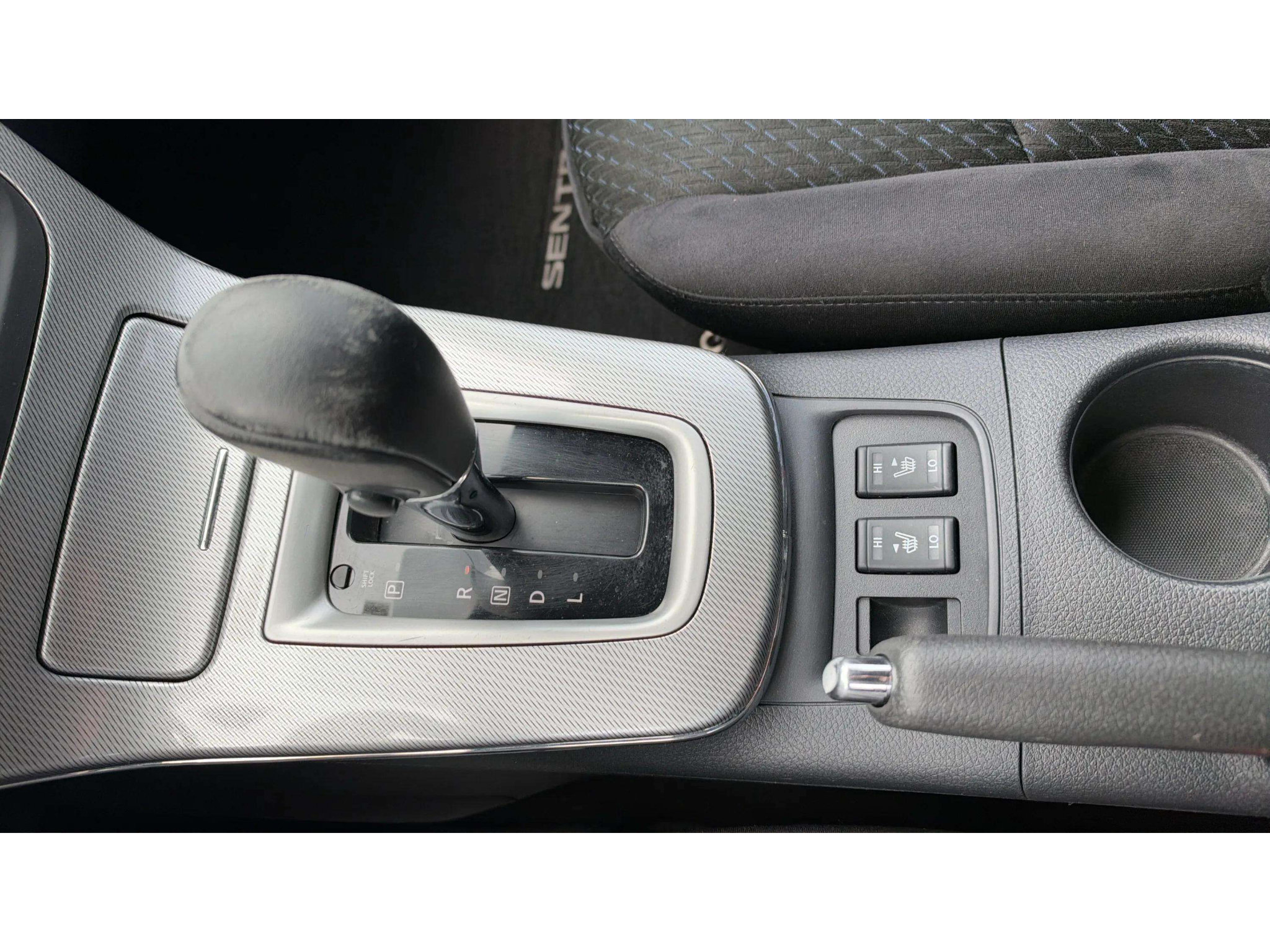 Used 2015 Nissan Sentra SR w/ Navigation Package FWD image 21