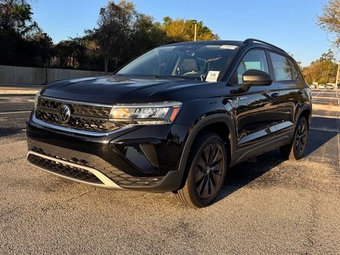 Used 2024 Volkswagen Taos S image 2