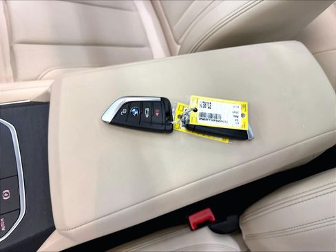 Used 2023 BMW 330i Sedan w/ Parking Assistance Package RWD image 13