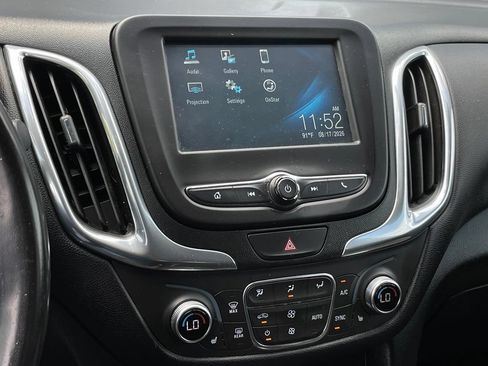 Used 2018 Chevrolet Equinox LT FWD image 17