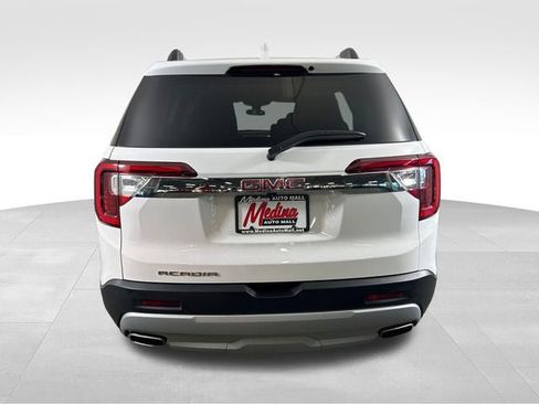 Used 2023 GMC Acadia SLE w/ Driver Convenience Package FWD image 6