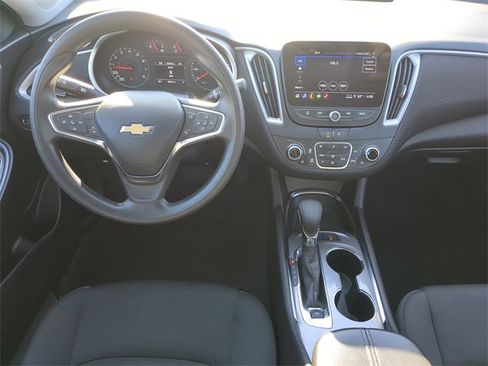 Used 2024 Chevrolet Malibu LT image 16