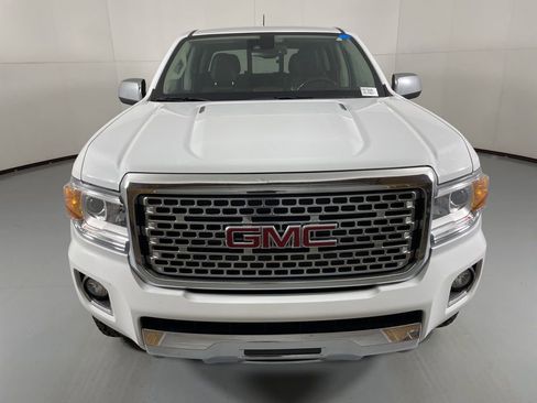 Used 2018 GMC Canyon Denali image 3