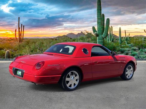 Used 2003 Ford Thunderbird image 3