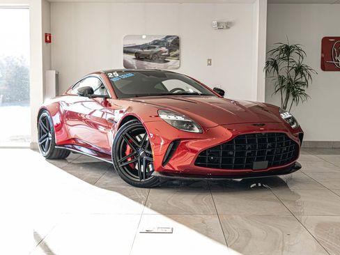 Used 2025 Aston Martin V8 Vantage Coupe image 5