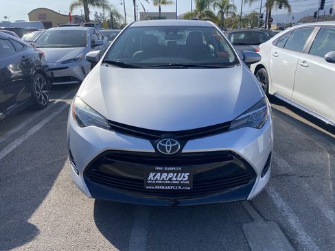Used 2018 Toyota Corolla LE w/ Carpet Mat Package (TMS) FWD image 3