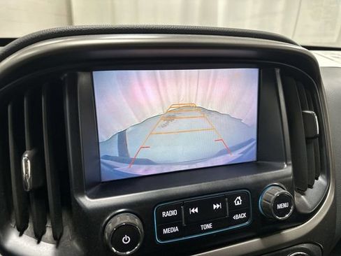 Used 2017 Chevrolet Colorado Z71 AWD/4WD image 12