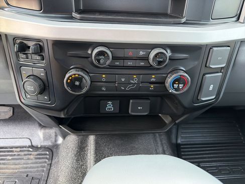 New 2026 Ford F350 XL w/ XL Chrome Package image 20