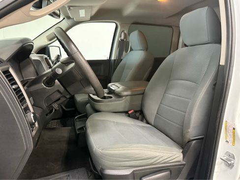 Used 2018 RAM 2500 Tradesman w/ Chrome Appearance Group AWD/4WD image 13