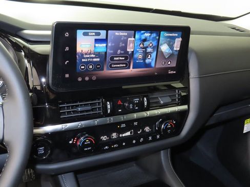 New 2026 Nissan Pathfinder SV image 9