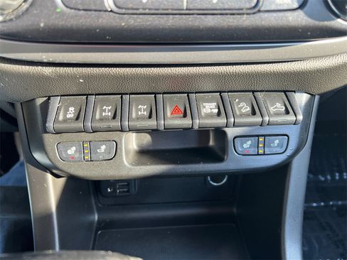 Used 2019 Chevrolet Colorado ZR2 image 17