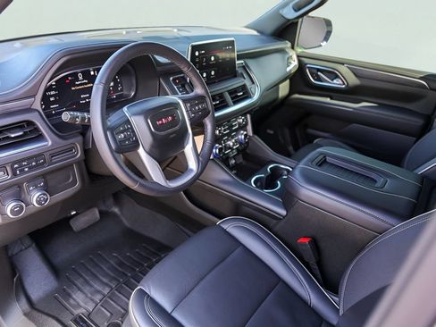Used 2022 GMC Yukon XL SLT w/ SLT Premium Package RWD image 13