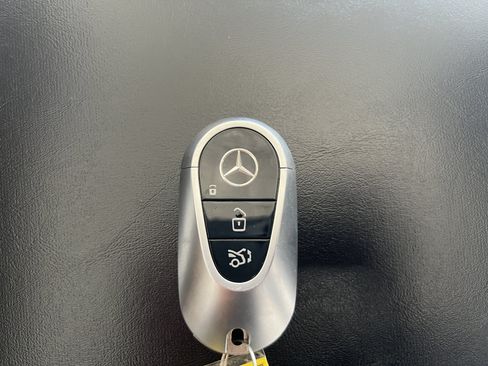 Used 2024 Mercedes-Benz EQS 450+ SUV image 22