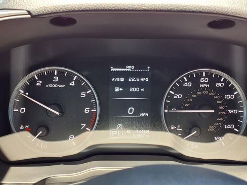 Used 2025 Subaru Crosstrek 2.0i Premium image 30