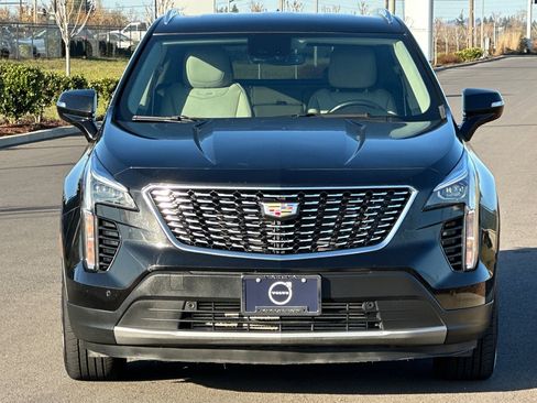 Used 2023 Cadillac XT4 Premium Luxury image 8