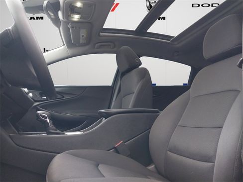 Used 2022 Chevrolet Malibu LT image 8