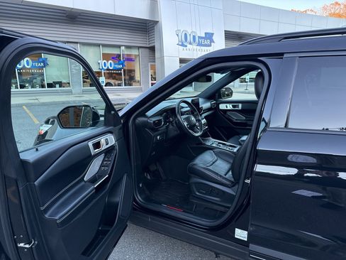 Used 2021 Ford Explorer ST w/ Equipment Group 401A image 7