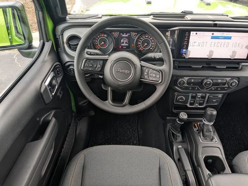 New 2026 Jeep Gladiator Sport AWD/4WD image 42