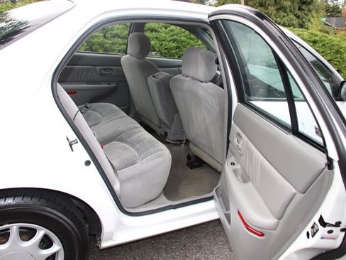 Used 1998 Buick Century Custom FWD image 14